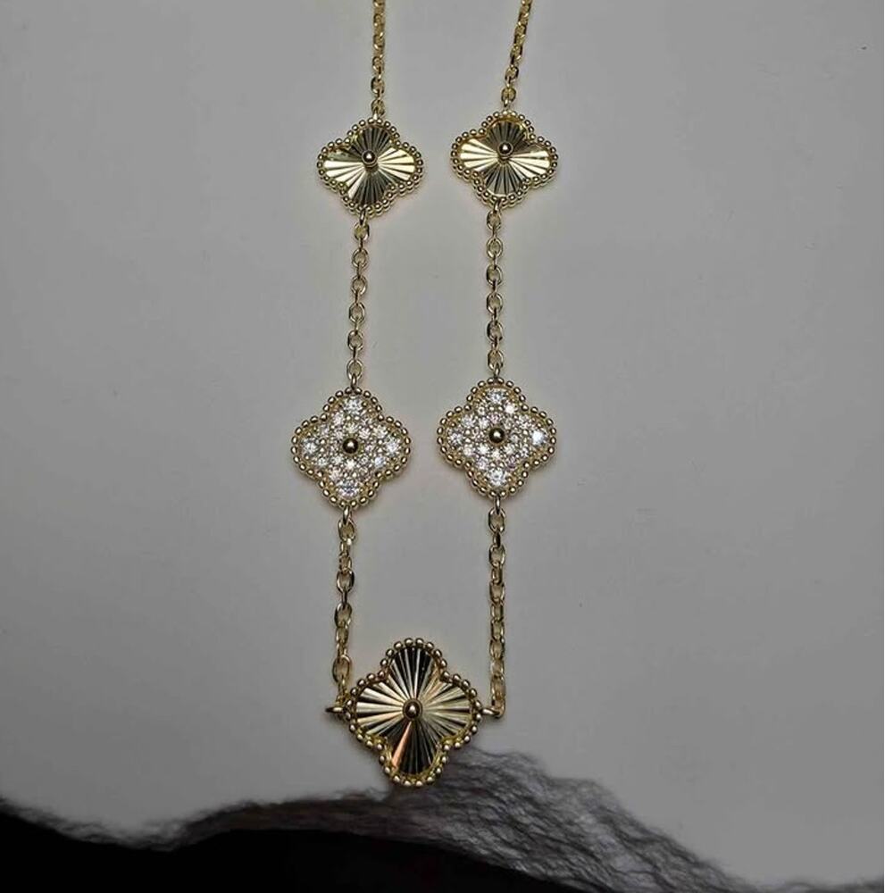 7"+1" 0.42ct Moissanite & Diamond-Cut Clover Bracelet in Gold Over Silver
